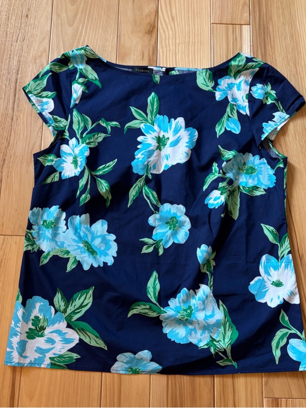 NEW Talbots Poplin Bateau Neck Stunning Floral Blue Cap Sleeve Cotton Top